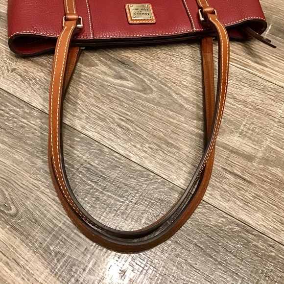 Dooney & Bourke Tote Shoulder Bag Purse red wine color - Picture 8 of 8